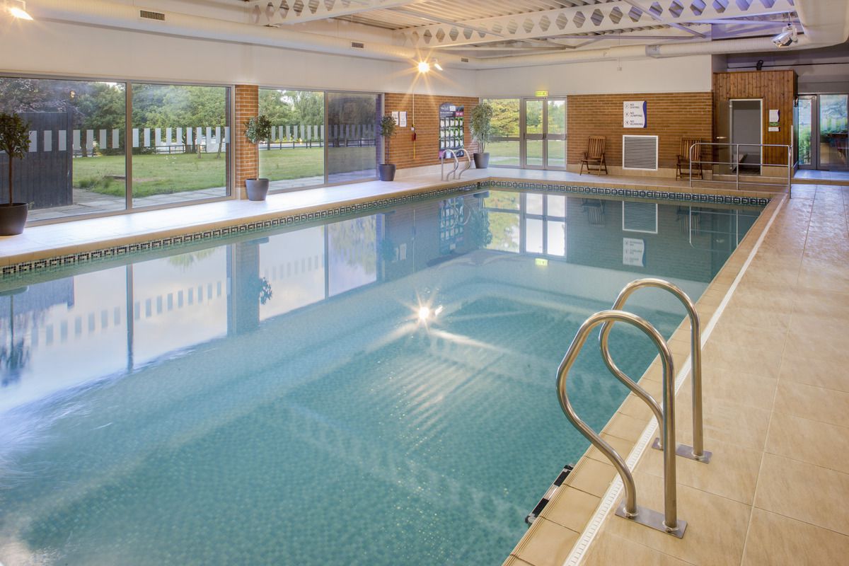 Holiday Inn Norwich Swimming Pool.